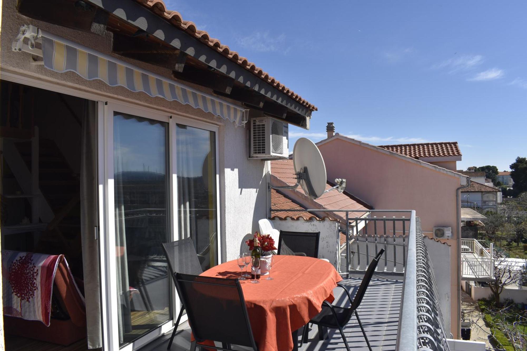Apartman Marko Tribalj Exteriör bild